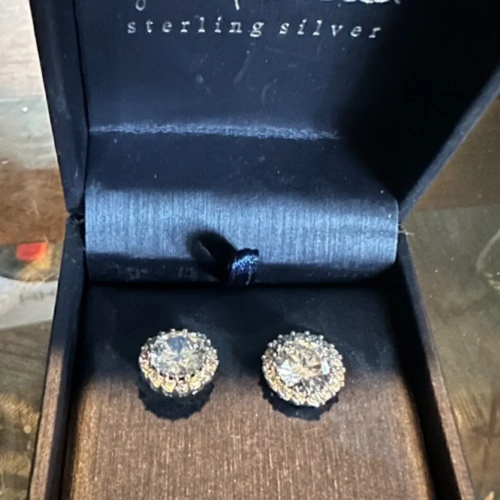 NWB Gia Fionella sterling,silver crystal earrings. With Box never used STERLING